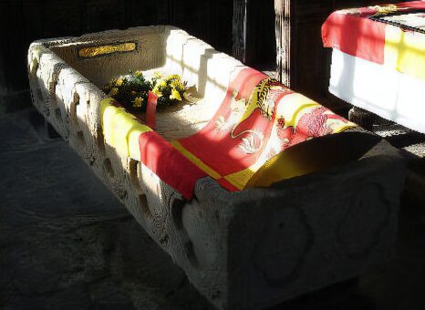 The coffin of Llywelyn the Great at Lanwrst