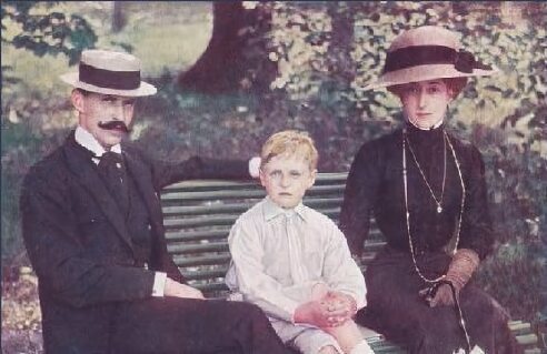 Maud with her husband Haakon VII and son Prince Harald